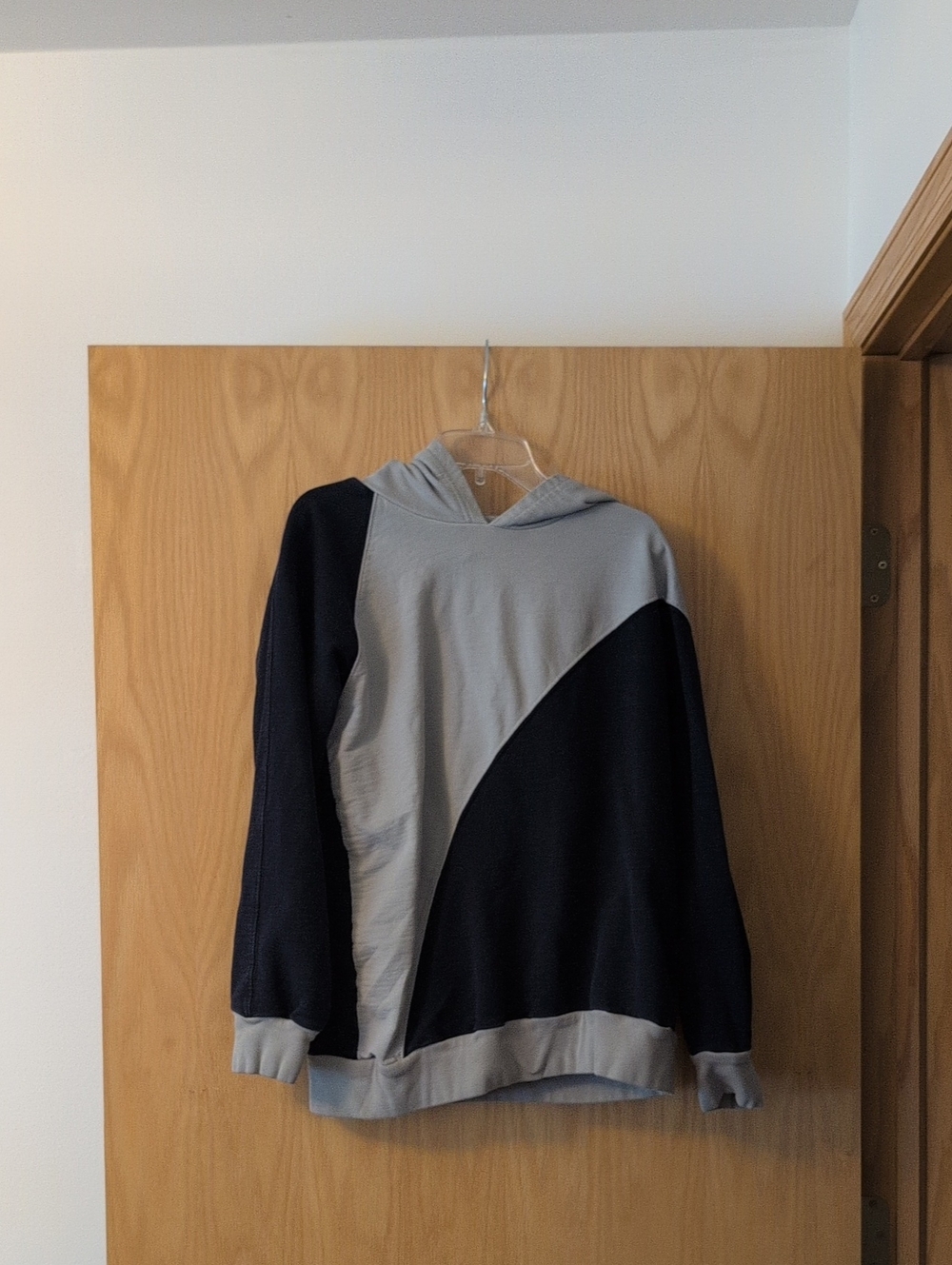 GR10K Navy And Gray Hoodie S